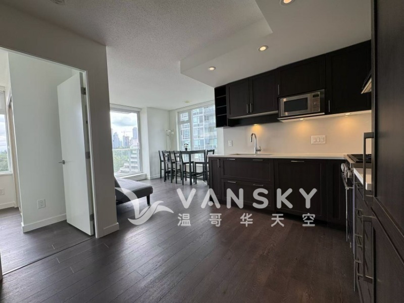 251201123349_kitchen 2.jpg